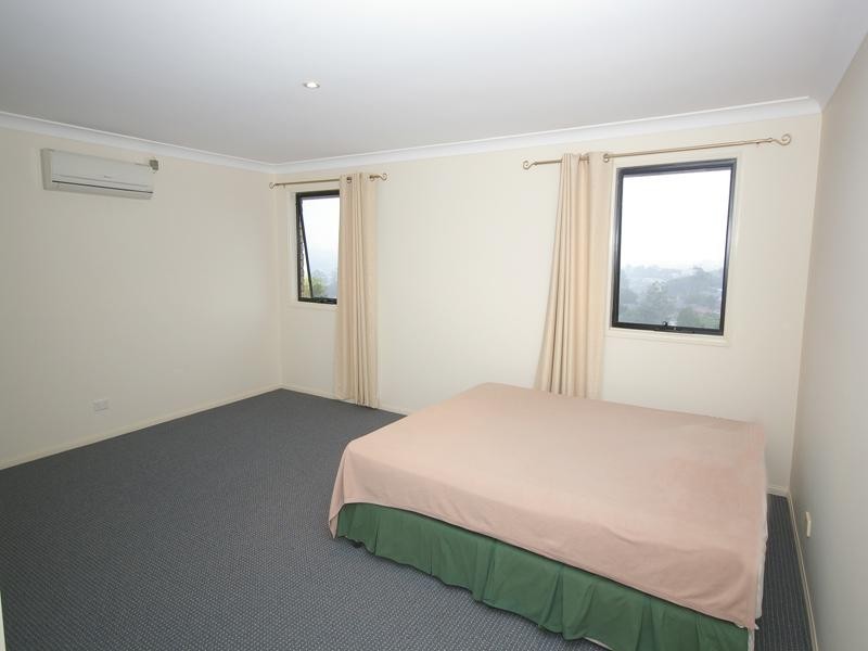 17 Greta Court, Camira QLD 4300