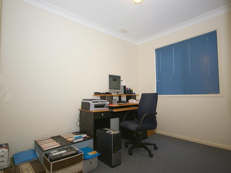 17 Greta Court, Camira QLD 4300
