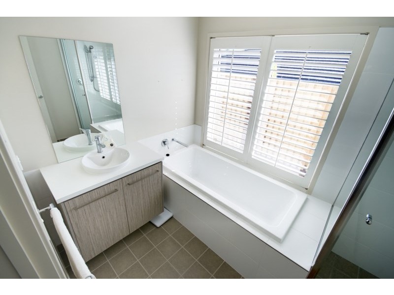 176 Alawoona Street, Redbank Plains QLD 4301