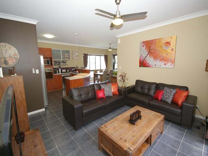 17 Wanderer Crescent, Springfield Lakes QLD 4300