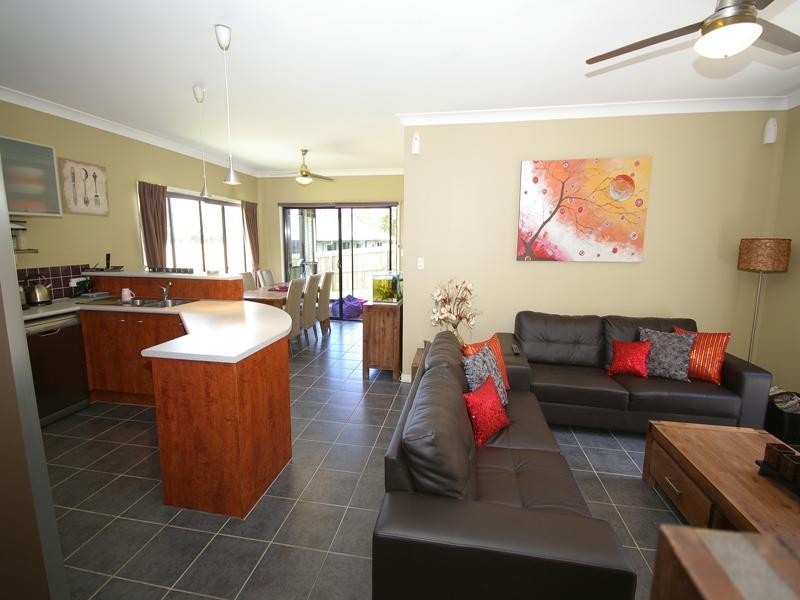 17 Wanderer Crescent, Springfield Lakes QLD 4300