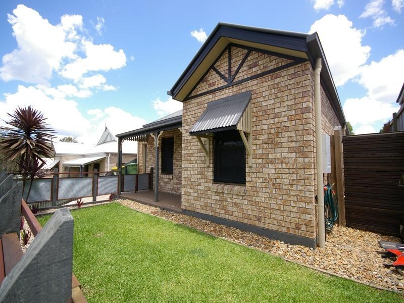 17 Wanderer Crescent, Springfield Lakes QLD 4300