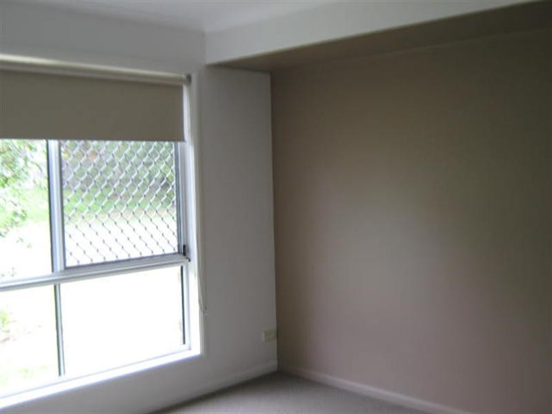 1/5 Broadfoot Drive, Goodna QLD 4300