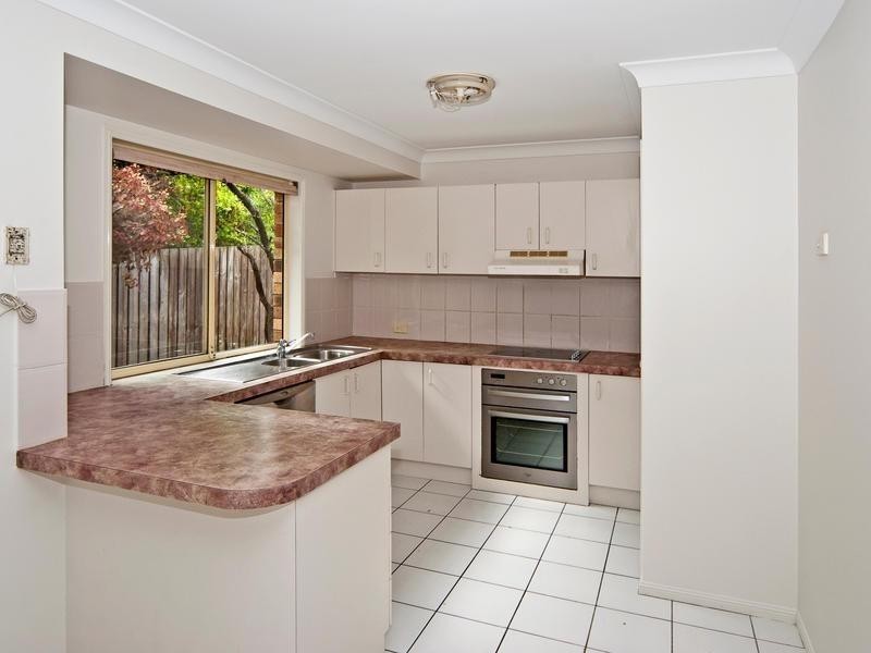 8 Opal Place, Springfield QLD 4300