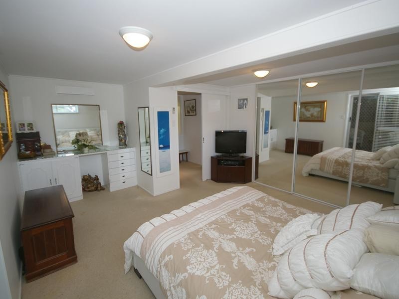 4 Oborn Street, Redbank Plains QLD 4301