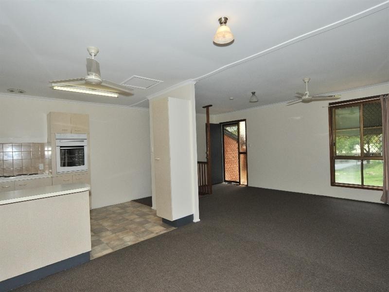 7 Kingfisher Court, Bundamba QLD 4304