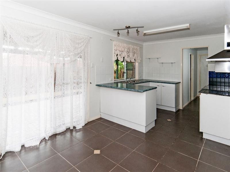 4 Penrose Circuit, Redbank Plains QLD 4301