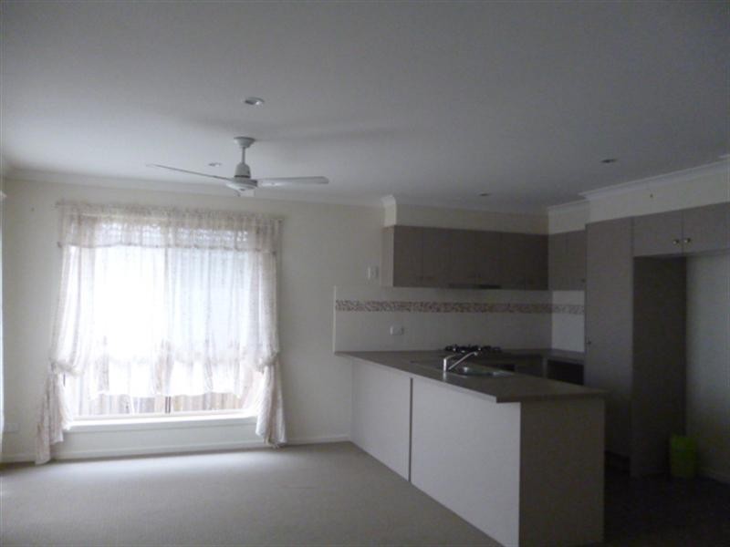 27 Huntley Crescent, Redbank Plains QLD 4301