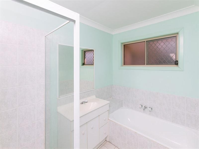 389 South Station Road, Raceview QLD 4305