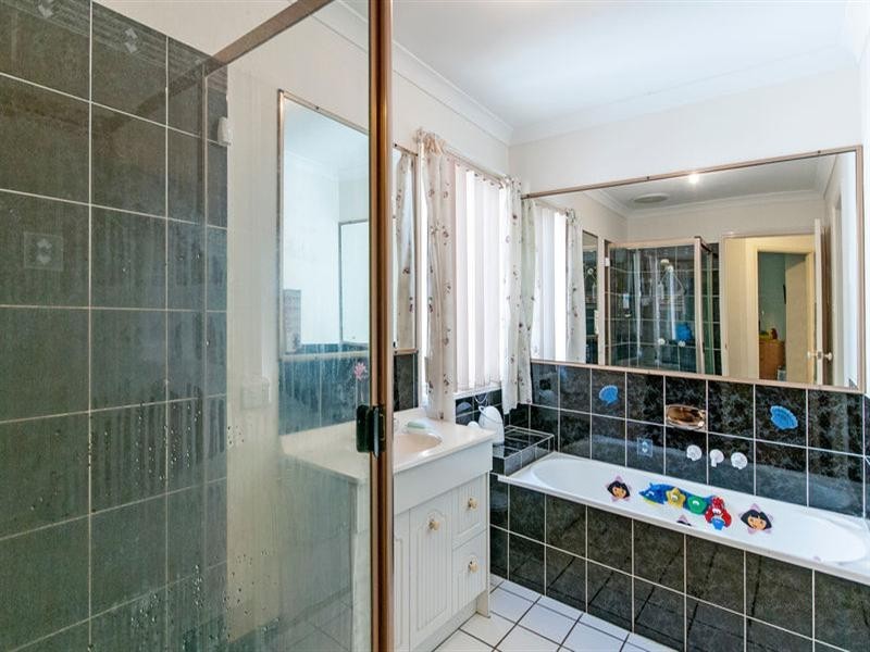 3 Henry Samuel Drive, Redbank Plains QLD 4301
