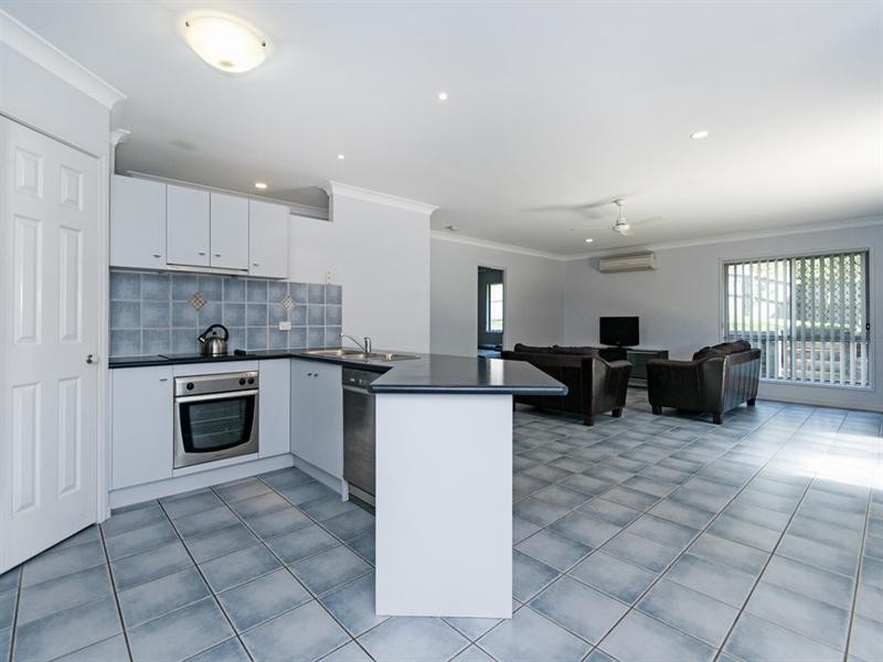 14 Banjo Place, Springfield QLD 4300