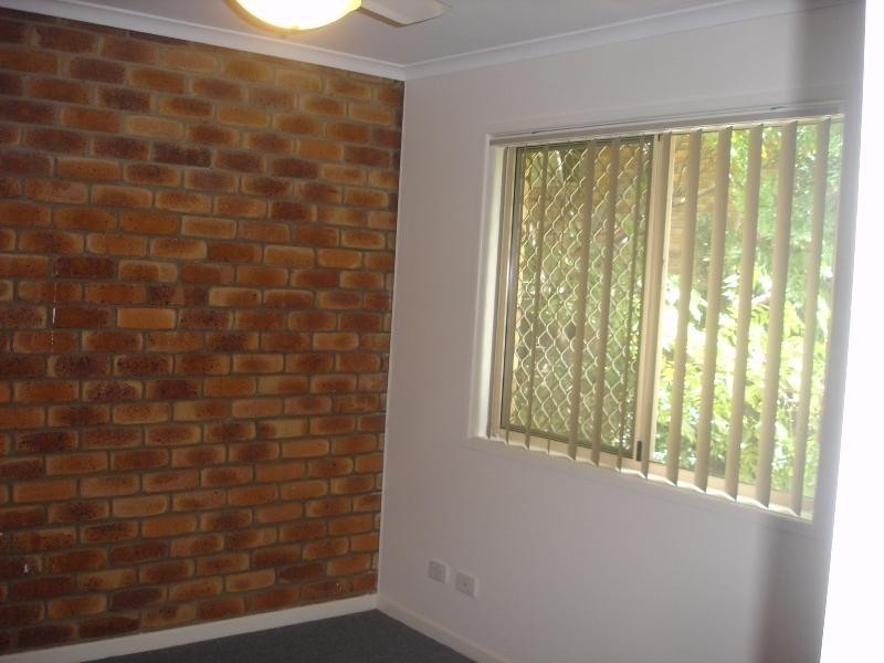 8/13 Bridge Street, Redbank QLD 4301