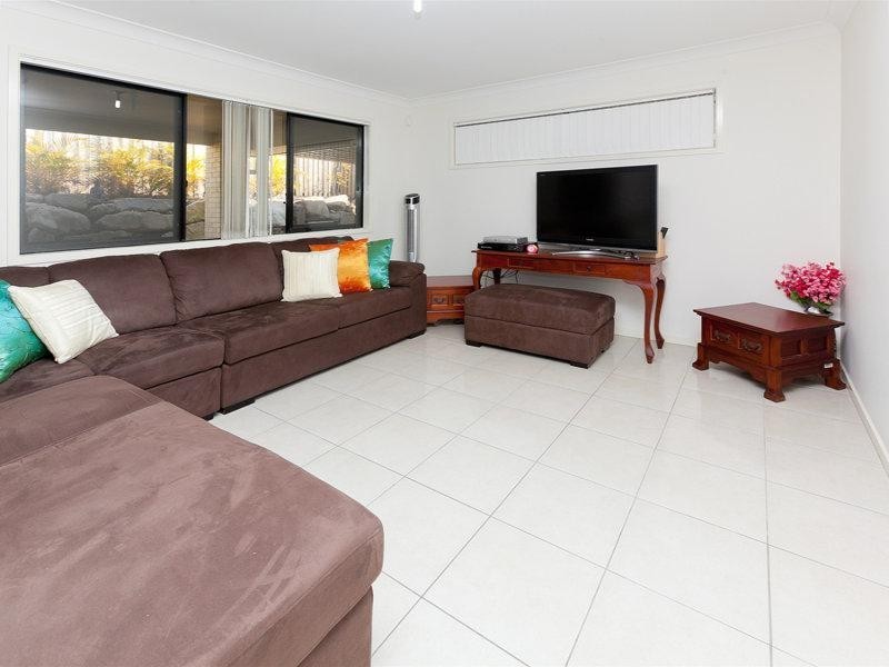 252 Alawoona Street, Redbank Plains QLD 4301