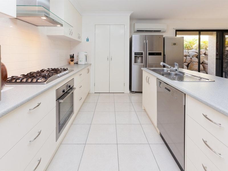 252 Alawoona Street, Redbank Plains QLD 4301