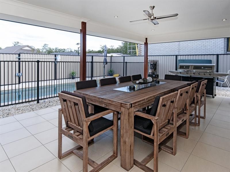 8 Eustace Circuit, Augustine Heights QLD 4300