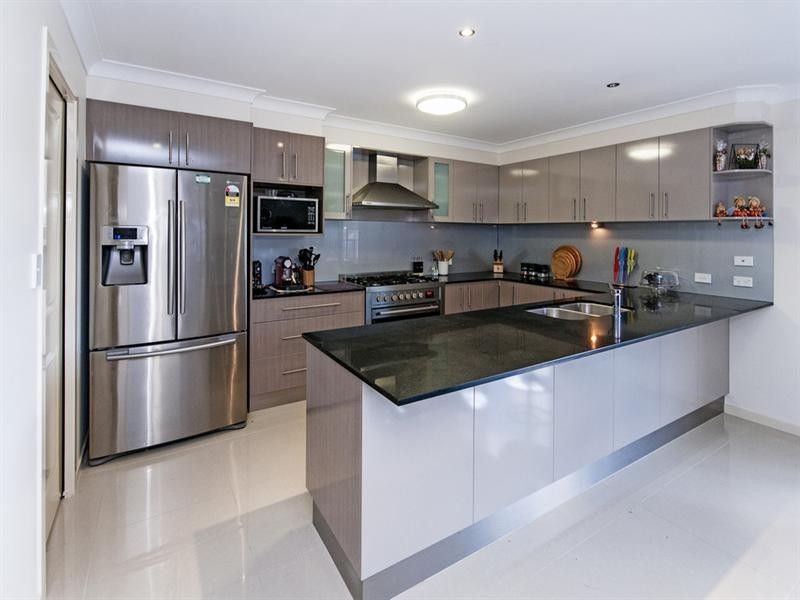 8 Eustace Circuit, Augustine Heights QLD 4300