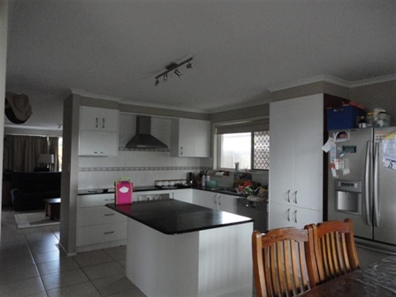 15 Whitlam Drive, Collingwood Park QLD 4301