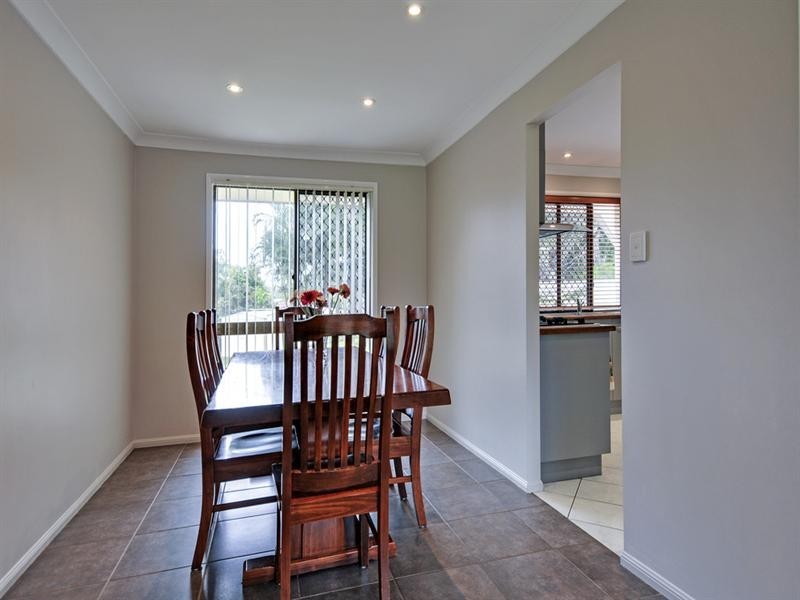 20 Carissa Court, Camira QLD 4300