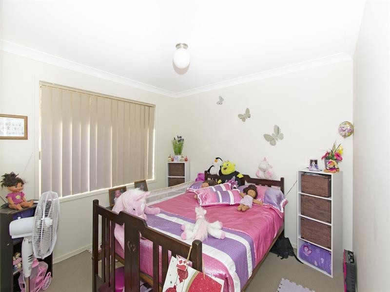 5 Ashbourne Avenue, Goodna QLD 4300