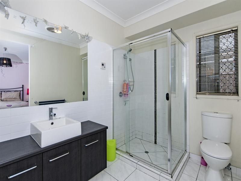 18 Daryl Reinhardt Street, Redbank Plains QLD 4301