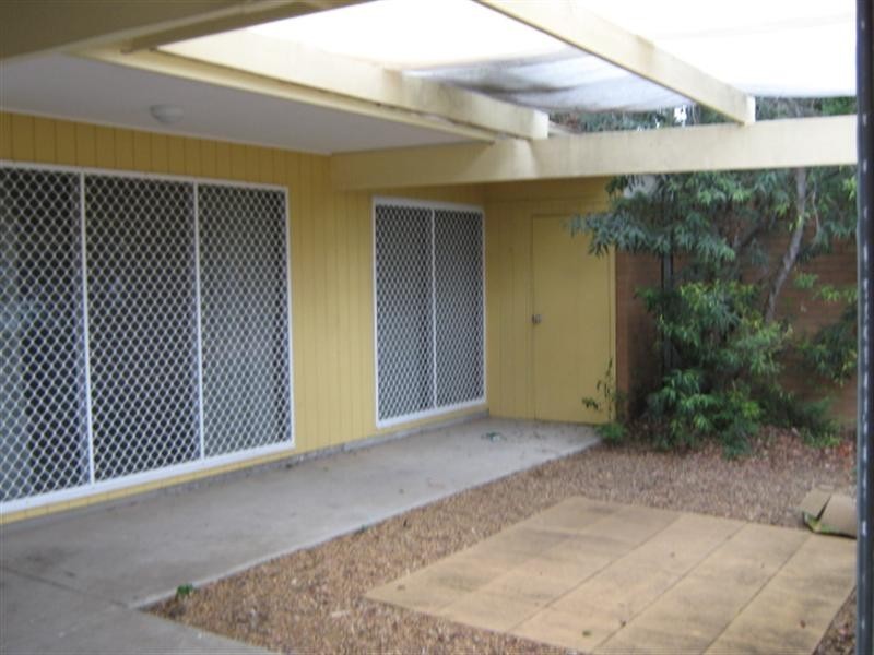 4/242 Redbank Plains Road, Bellbird Park QLD 4300