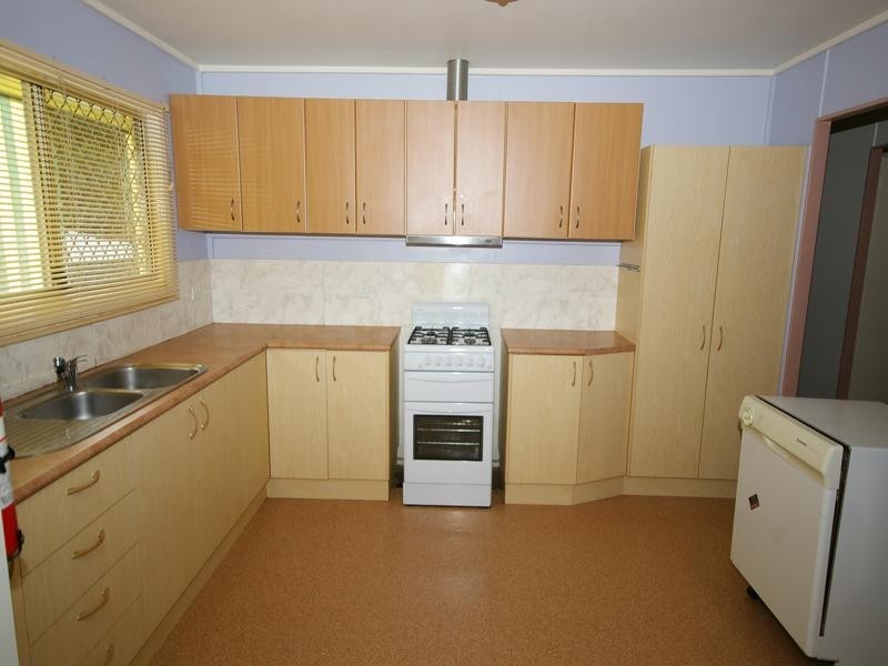 23 Neilsen Crescent, Riverview QLD 4303