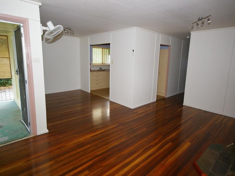 23 Neilsen Crescent, Riverview QLD 4303