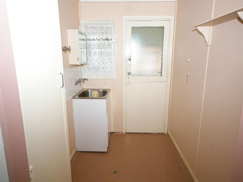 23 Neilsen Crescent, Riverview QLD 4303