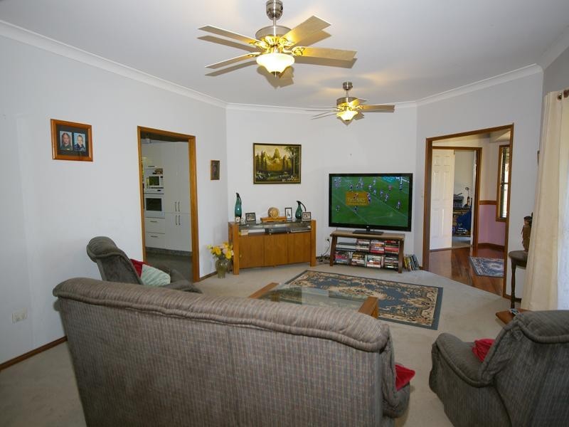 3 Vanessa Court, Camira QLD 4300