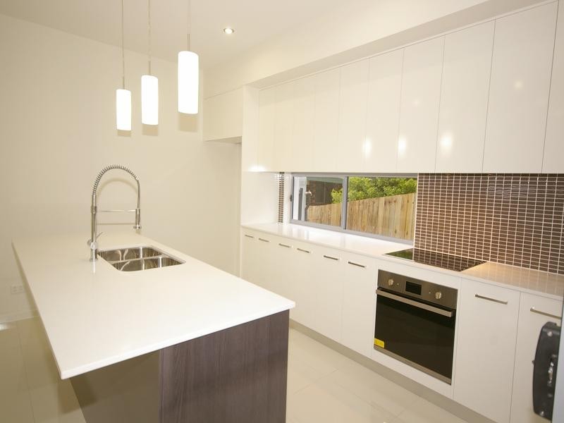1and2/4 Willow Road, Redbank Plains QLD 4301