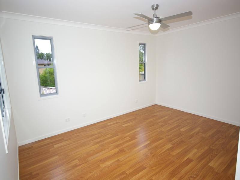 1and2/4 Willow Road, Redbank Plains QLD 4301