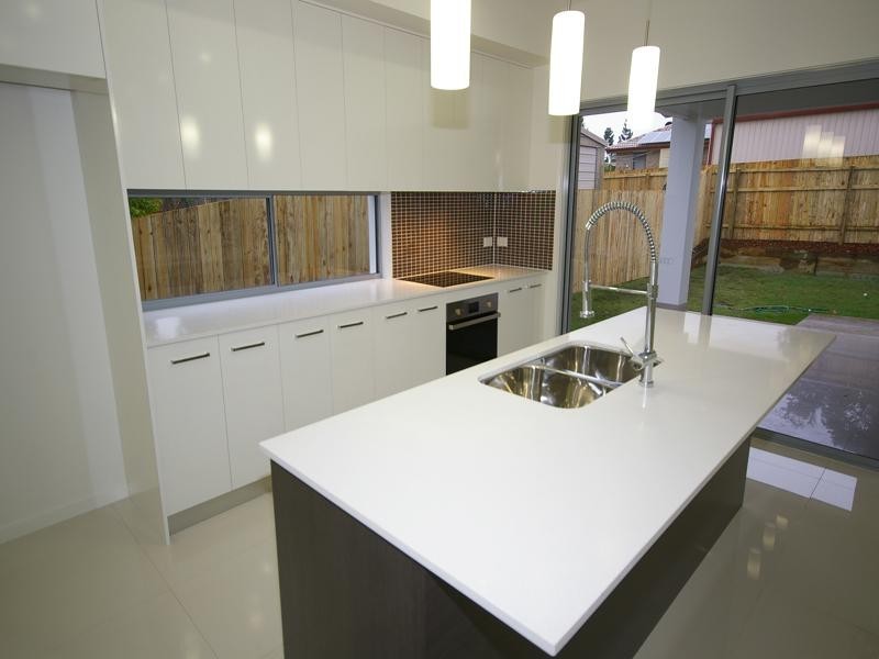 1and2/4 Willow Road, Redbank Plains QLD 4301