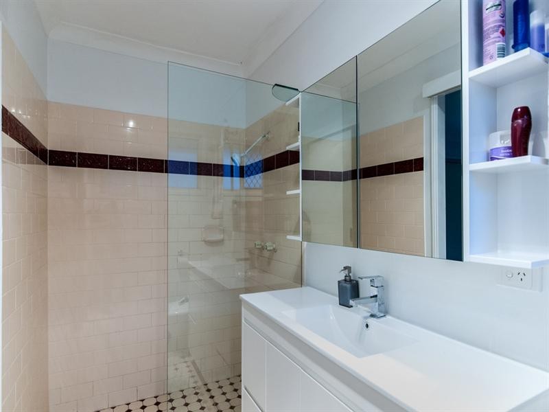 138 Henty Drive, Redbank Plains QLD 4301