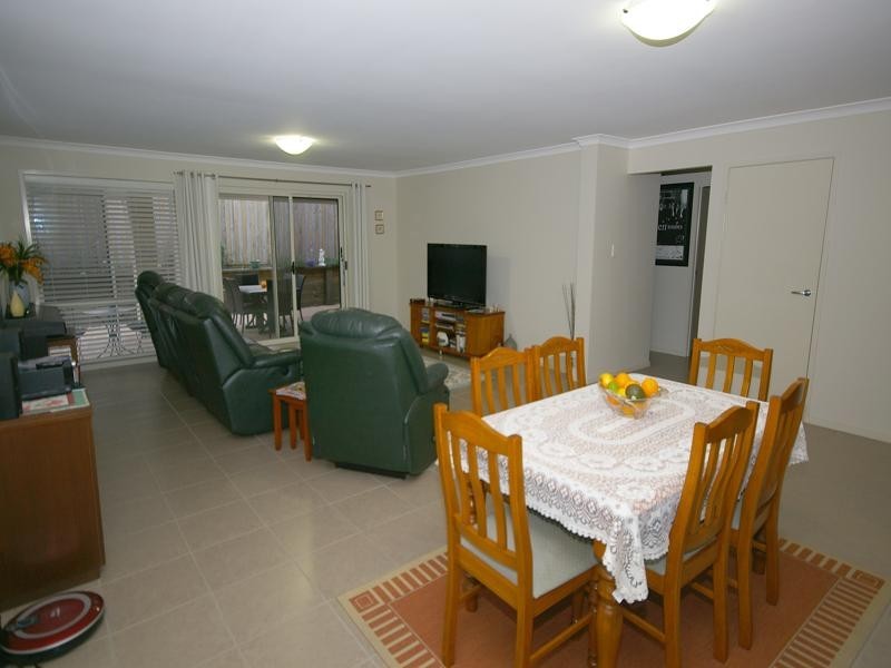 8 Daryl Reinhardt Street, Redbank Plains QLD 4301