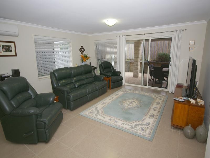 8 Daryl Reinhardt Street, Redbank Plains QLD 4301