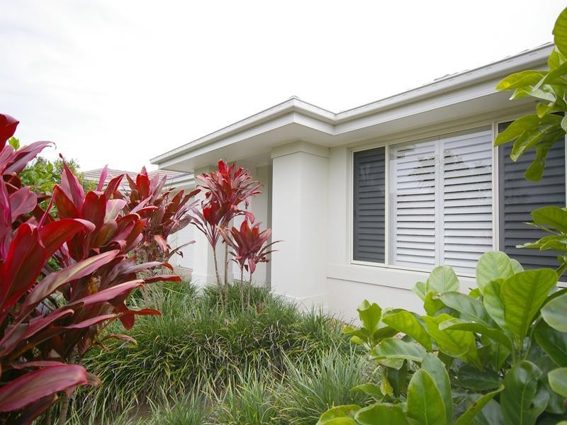 8 Daryl Reinhardt Street, Redbank Plains QLD 4301