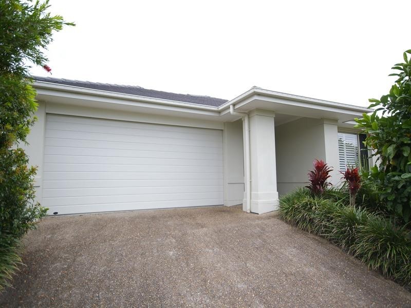 8 Daryl Reinhardt Street, Redbank Plains QLD 4301