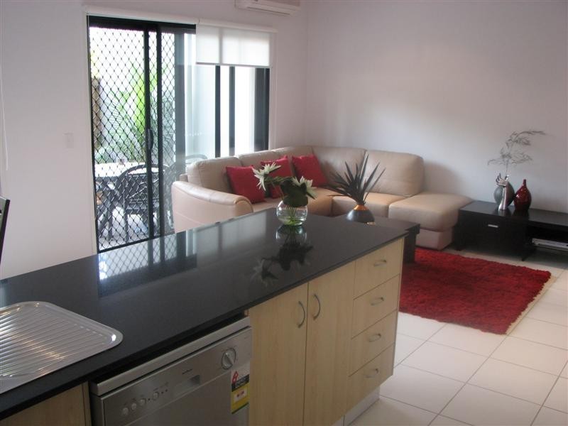 15 Ancona Street, Carrara QLD 4211