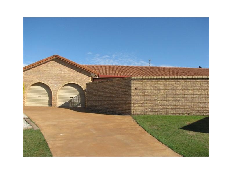 21 Honeywood Court, Burleigh Waters QLD 4220