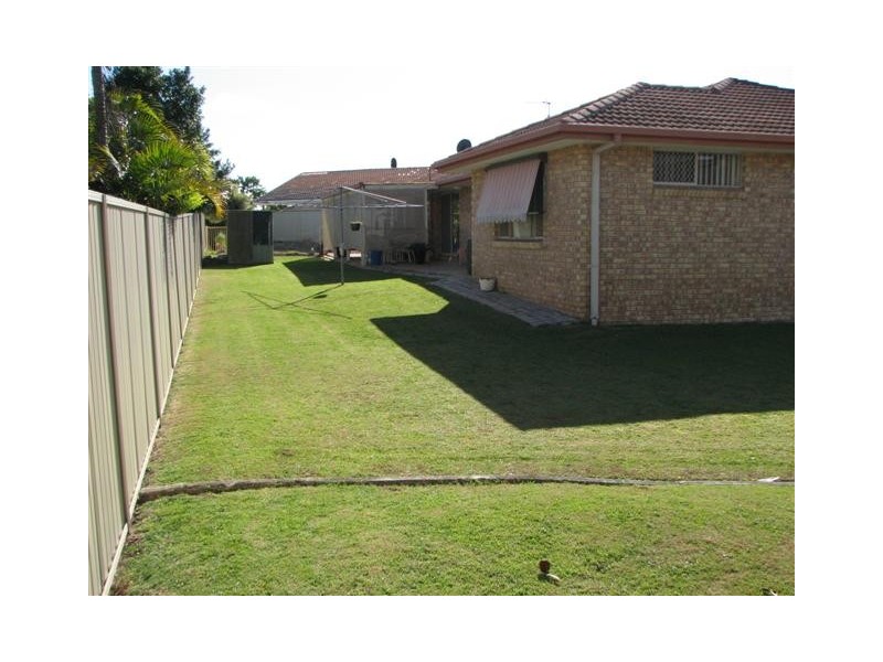 21 Honeywood Court, Burleigh Waters QLD 4220