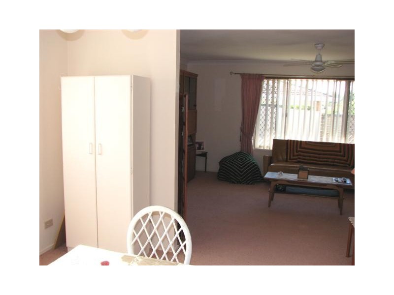 21 Honeywood Court, Burleigh Waters QLD 4220