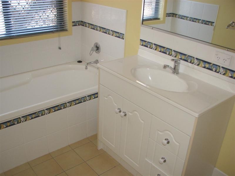 6 Quoll Close, Reedy Creek QLD 4227