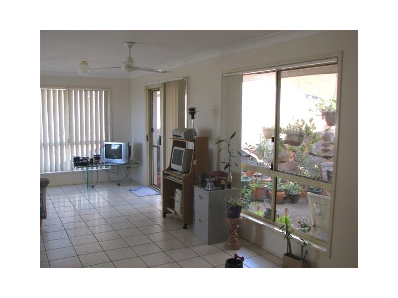 12 Ilminster Crescent, Mudgeeraba QLD 4213