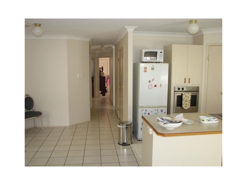 12 Ilminster Crescent, Mudgeeraba QLD 4213