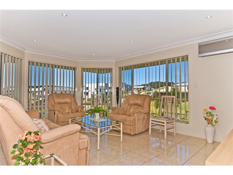 11 Aquarius Street, Reedy Creek QLD 4227