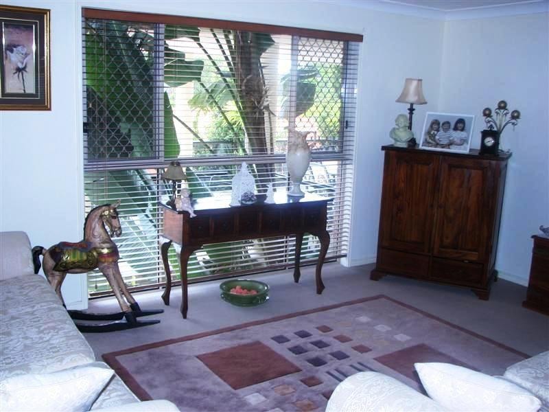 6 Bidwill Court, Elanora QLD 4221