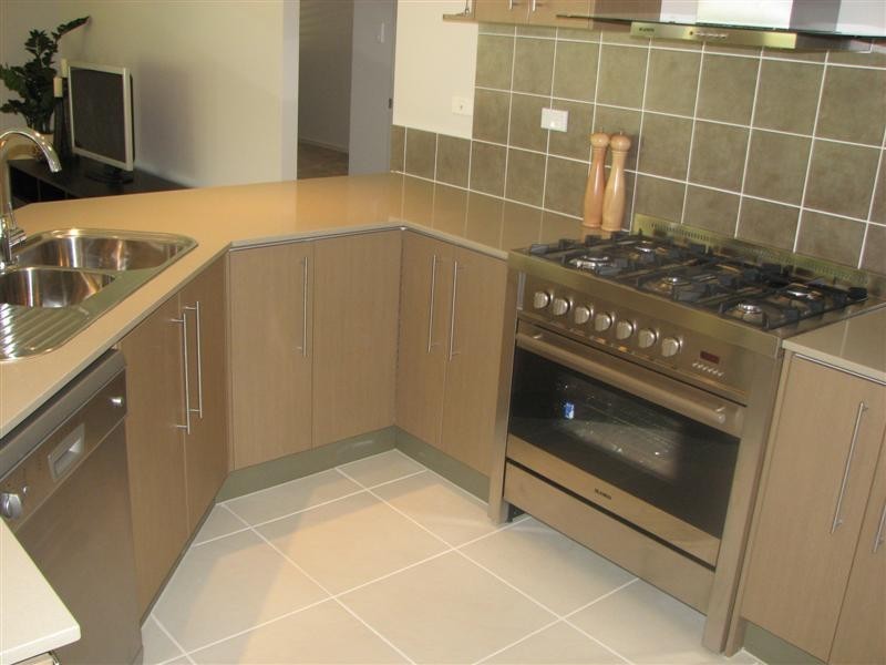 10 Snowwood Street, Reedy Creek QLD 4227