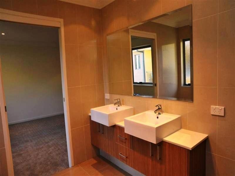 16 Wyangan Valley Way, Mudgeeraba QLD 4213