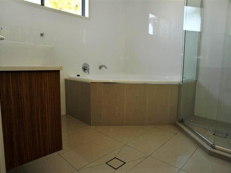 16 Wyangan Valley Way, Mudgeeraba QLD 4213