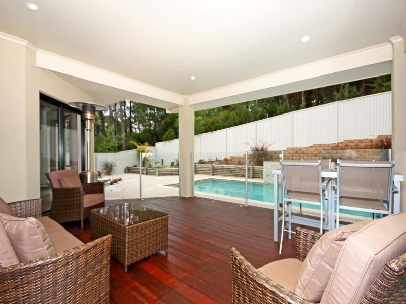 6 Rusty Plum, Reedy Creek QLD 4227